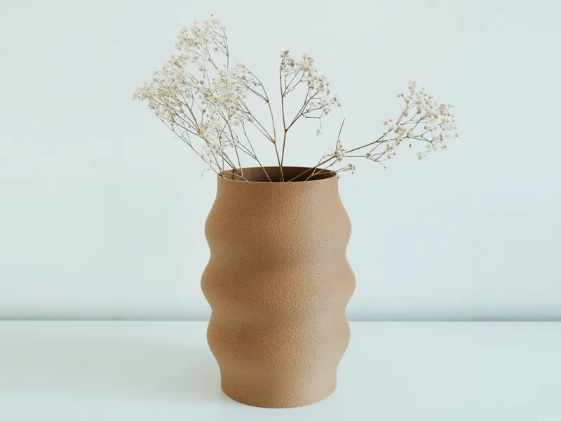Wavy vase