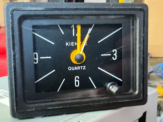 Bouton d'horloge Kienzle à quartz 12V RENAULT