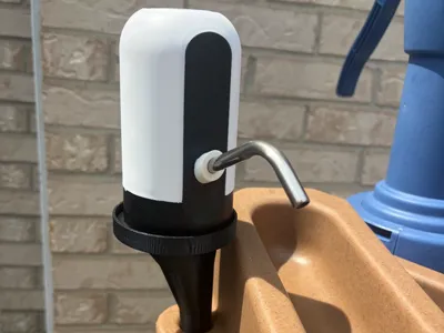 Pump & Splash Discovery Pond — Battery Pump Mount