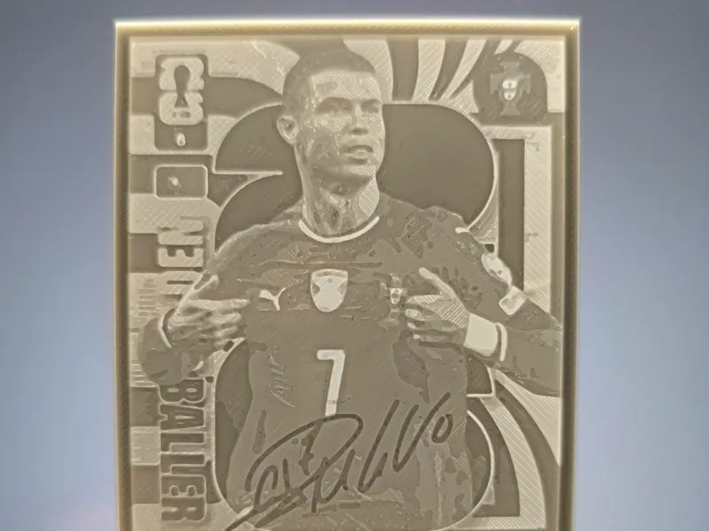 Cromo en 3D de Ronaldo golden (Album Panini 2026)