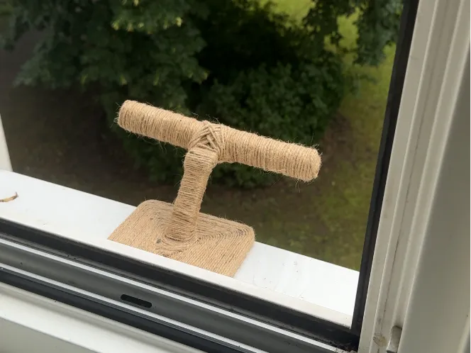 Bird Grip for Crows to be mounted on window sill