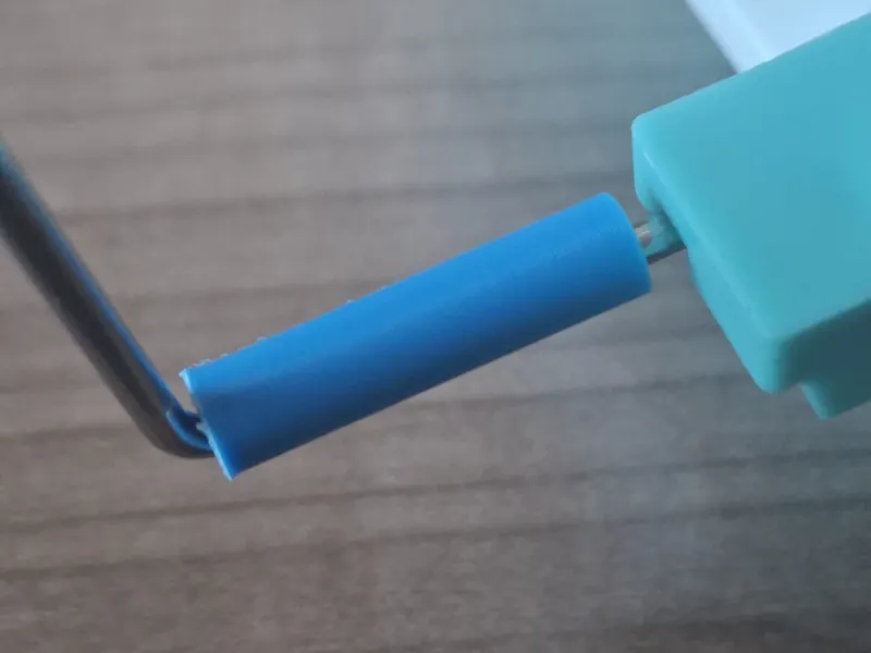 Yarn Guide Stabilizer Clip