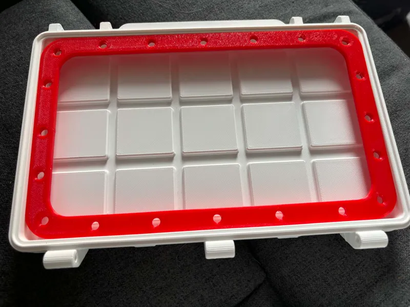 First aid kit - extra lid insert