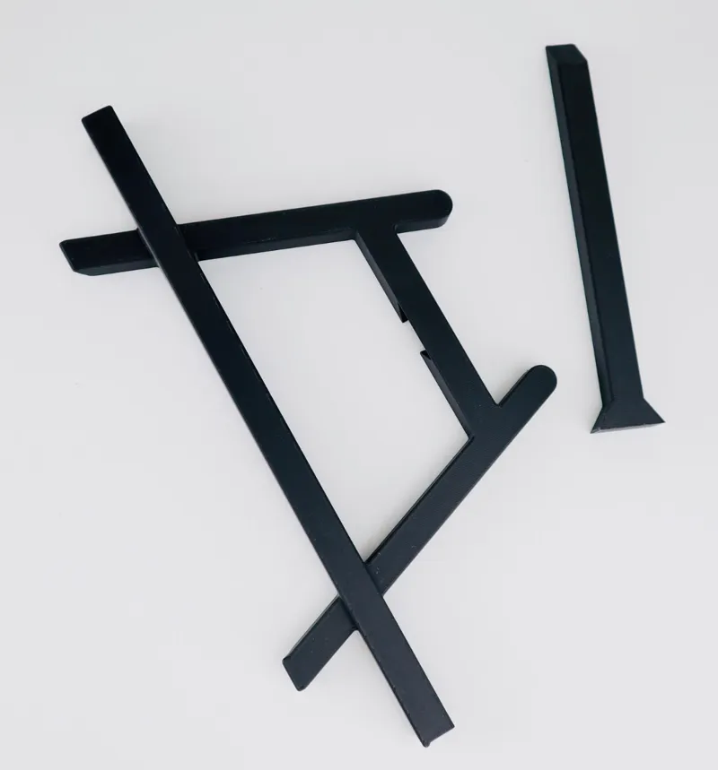 Snap together poster holder