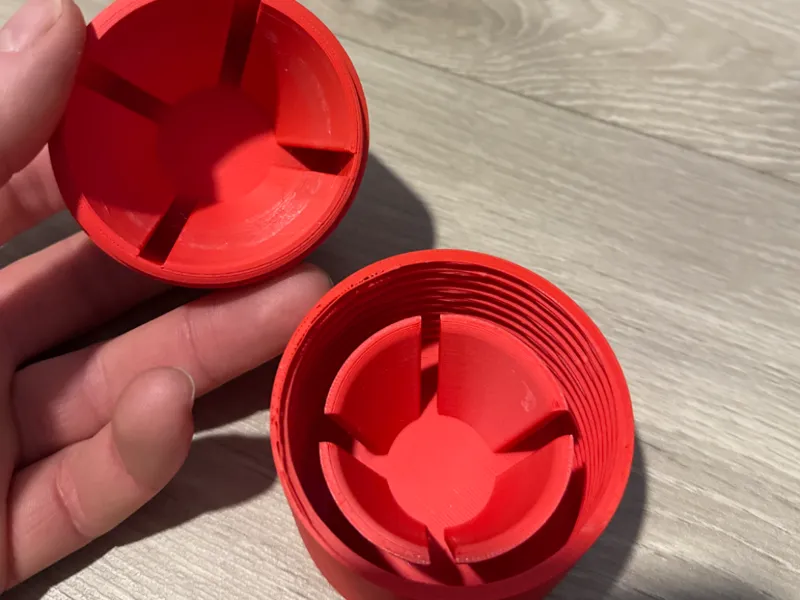EggSafe – Screw-On Protective Egg Container