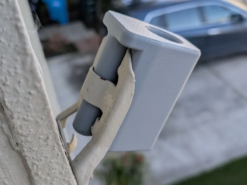 3/4 in. Flagpole Bracket - 1 in. Adapter