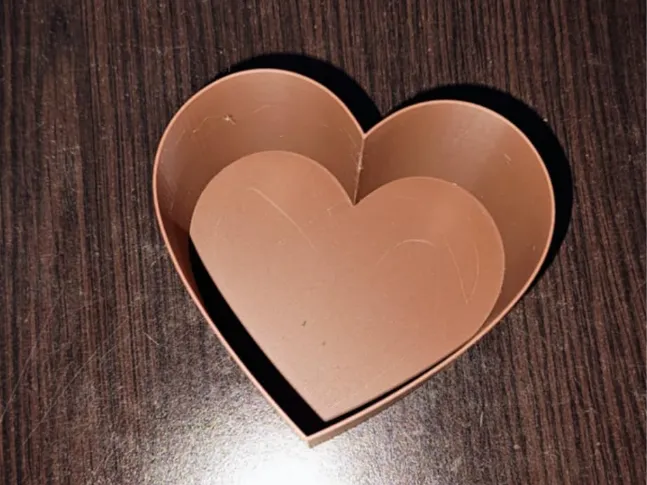 Heart decorative container