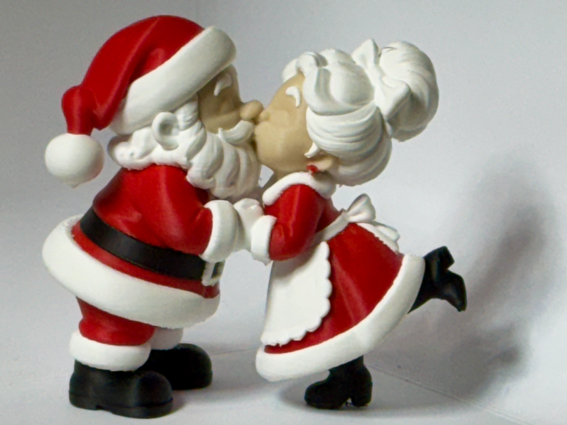 Santa & Mrs. Claus – A Christmas Kiss - 1