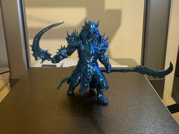Guerrier bête — figurine fantasy