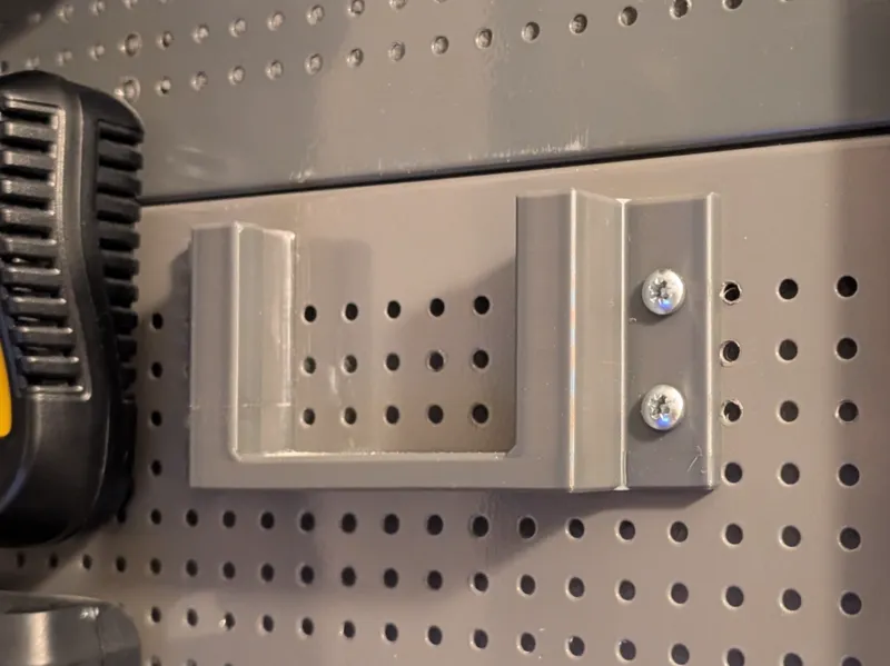 Bosch GSS 12v-13 Sander Wall Mount