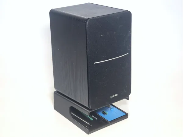 Rehausseur d'enceintes avec rangement
