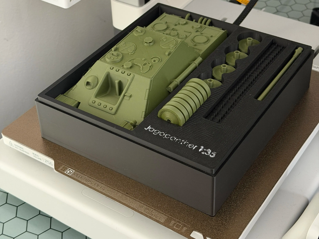 Gift Box for Jagdpanther 1:35 Tank Destroyer - 1