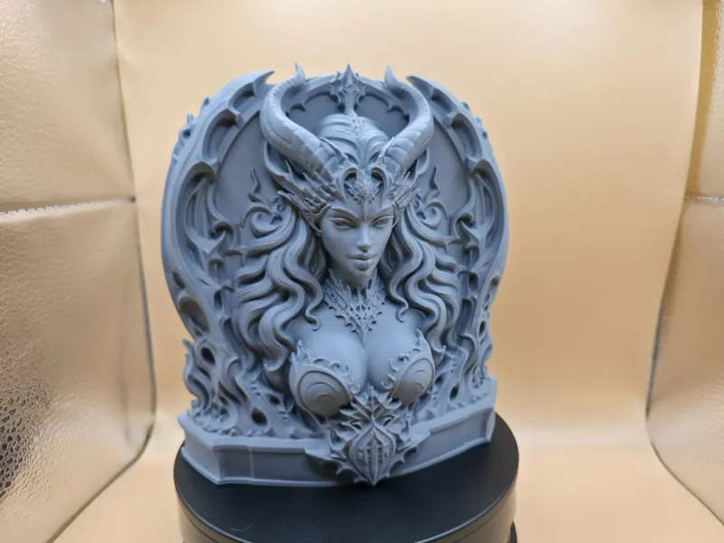 Dark Princess of the Hollow Throne