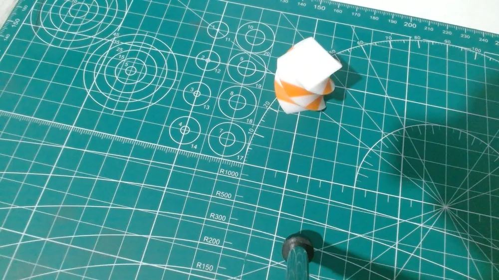 Impossible Cube – Rolls Like a Cylinder - Free 3D Print Model - MakerWorld