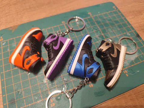 NIKE AIR JORDAN 1 inspired KEYCHAIN (new version) view 3