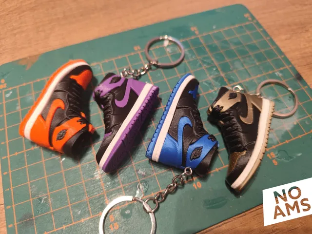 NIKE AIR JORDAN 1 inspired KEYCHAIN (new version)