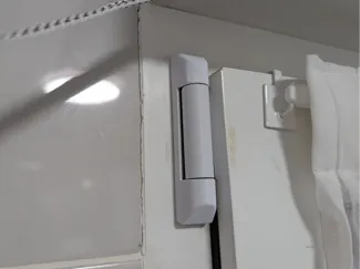Top hinge cover for VHS brand PVC windows