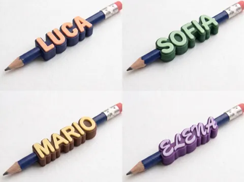 Letrero o emblema decorativo: Customizable parametric pencil name Toppers — referencia de MakerWorld