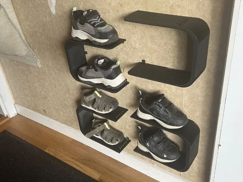 Shoe rack wall mount for kids shoes!