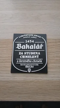 0.2mm layer, 2 walls, 15% infill, black/white, added base