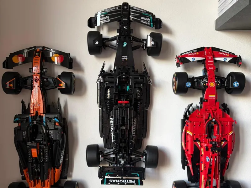 LEGOs F1 wall mount