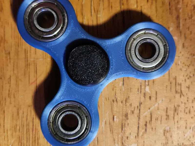 Fidget Spinner with Caps