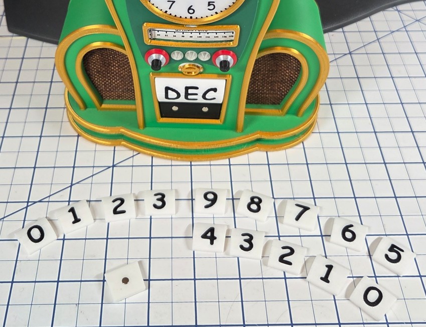 Miniatura 2 do modelo 3D Grinch Clock
