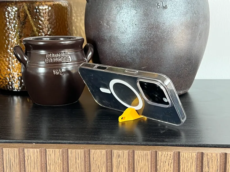 Phone Stand (Keychain Accessory)