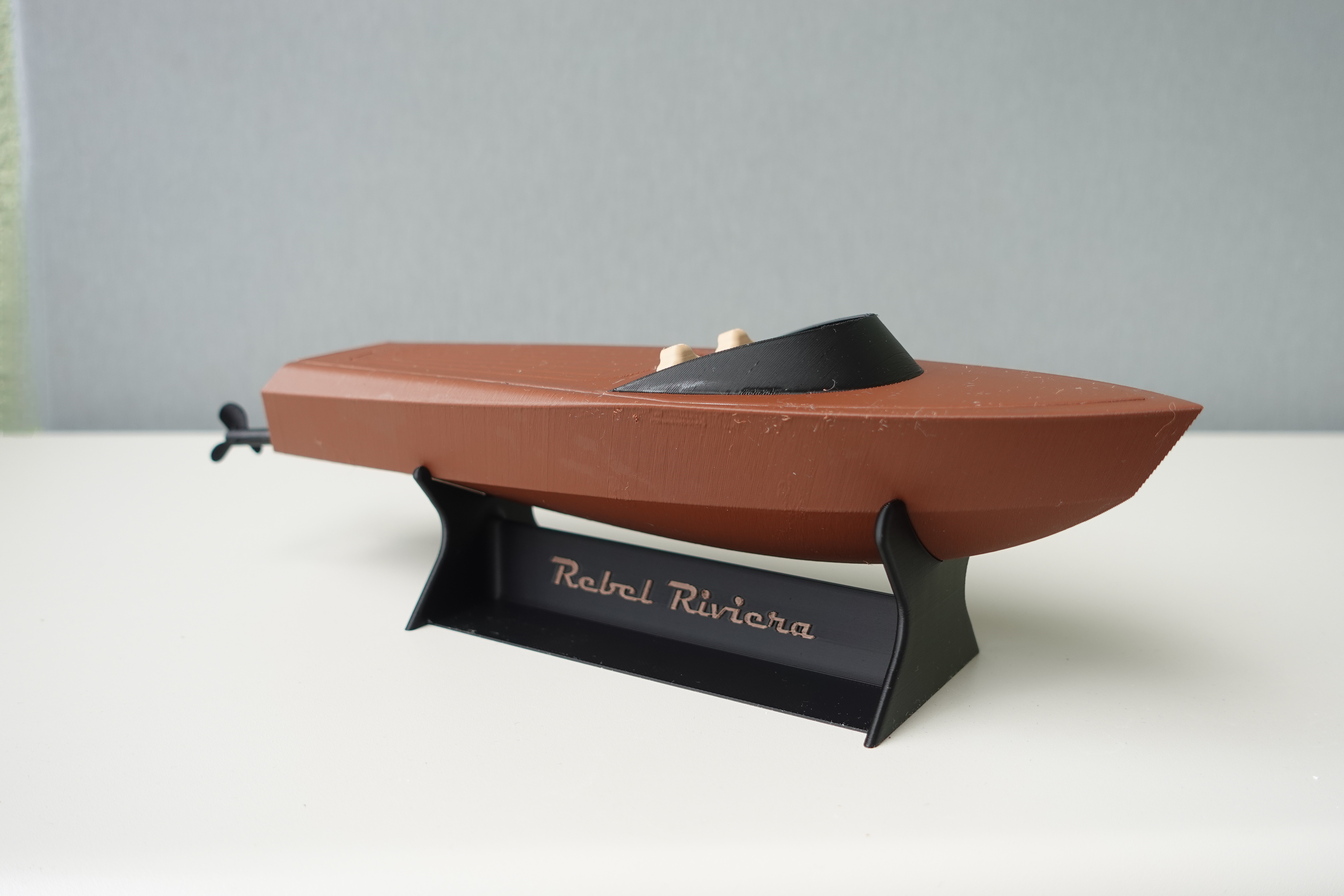Rebel Riviera M1 - Cyberbrick Vintage RC Speedboat - 1