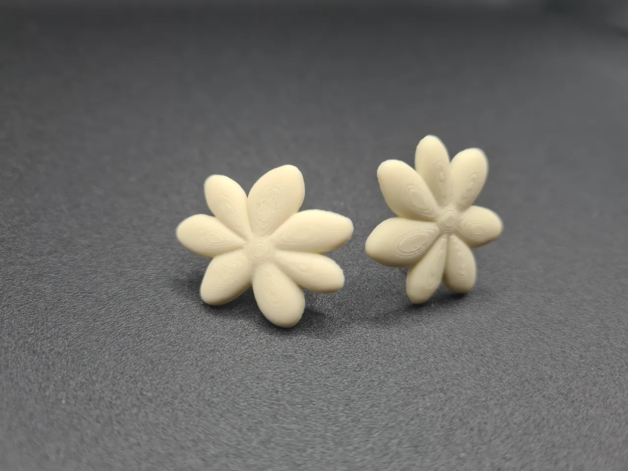 Flat Flower Earring view 3