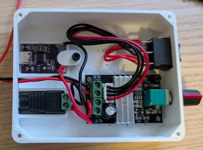 Motor speed controller housing with USB-C and DC