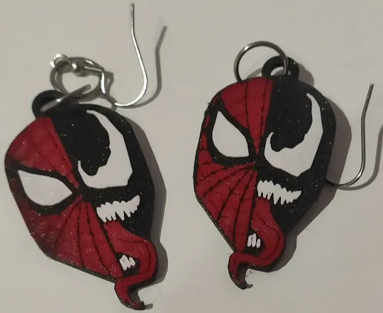 Spider/venom keychain/earrings