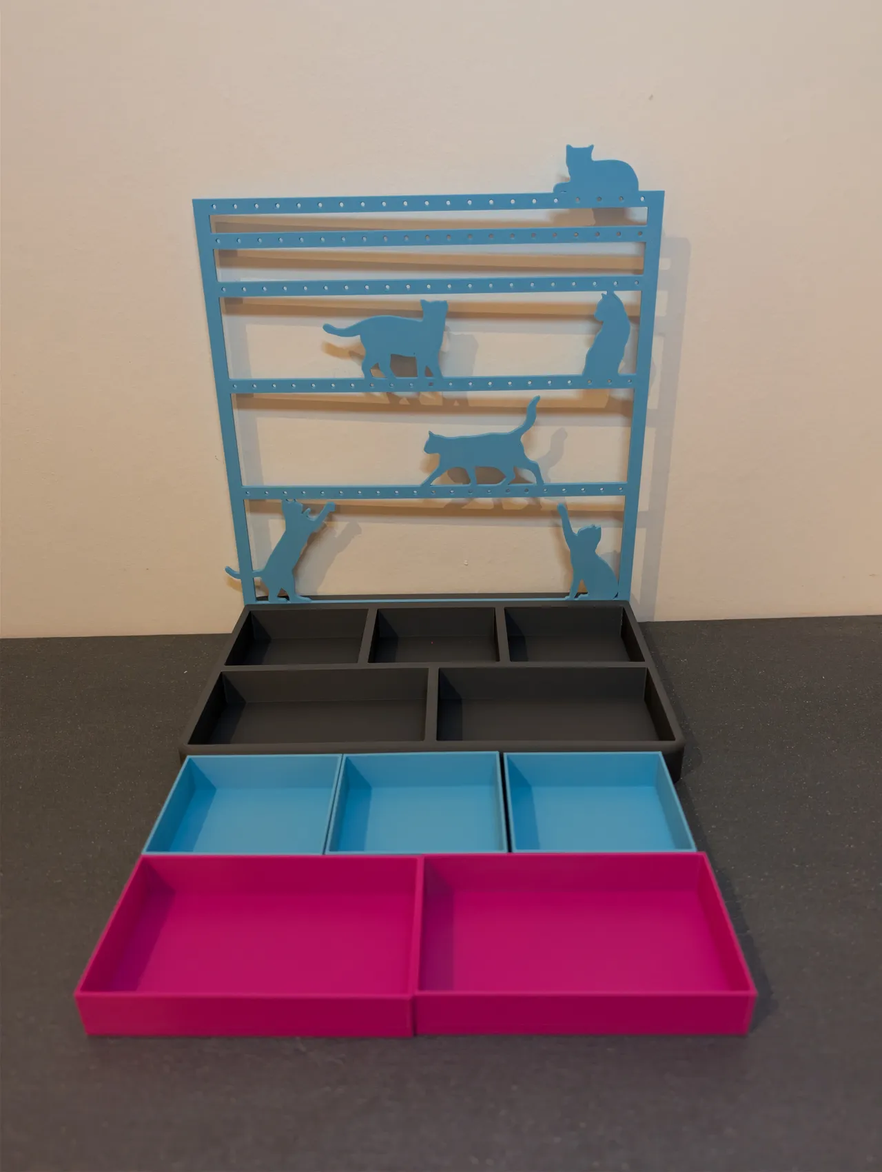 Elegant Jewelry and Earring Display Stand v2 view 4