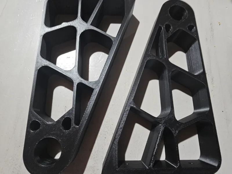 Hole Adaptable Rafter Filament Storage Mount