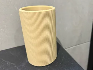 Pot à brosses à dents avec grille amovible