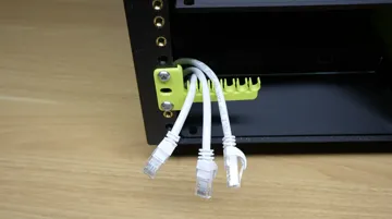 Letrero o emblema decorativo: Lab Rax Cable Management Combs (6 Cables) — vista de referencia 4