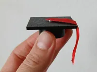 Petit chapeau de remise de diplôme — photo 2
