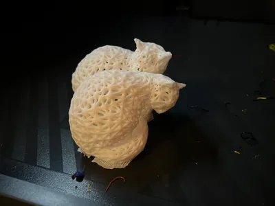 Cuddling Cats Voronoi Decoration