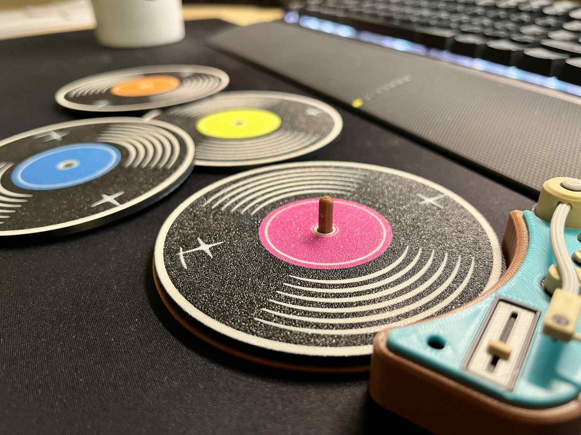 VinylTurn – Retro Turntable Coasters