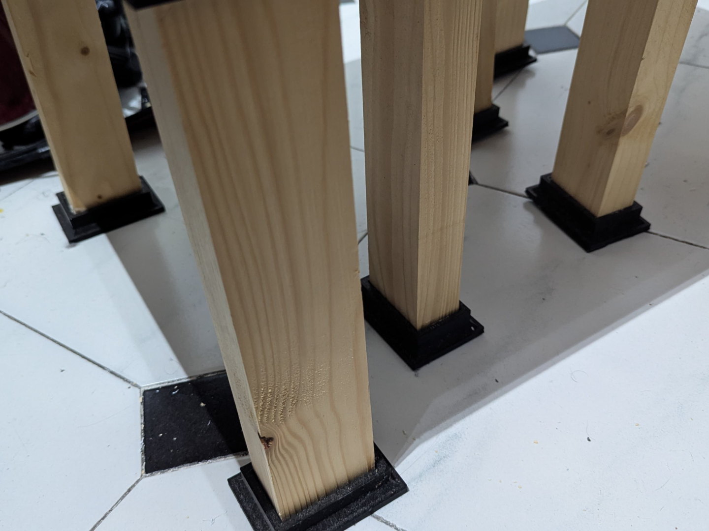 TABLE LEG LEVELER