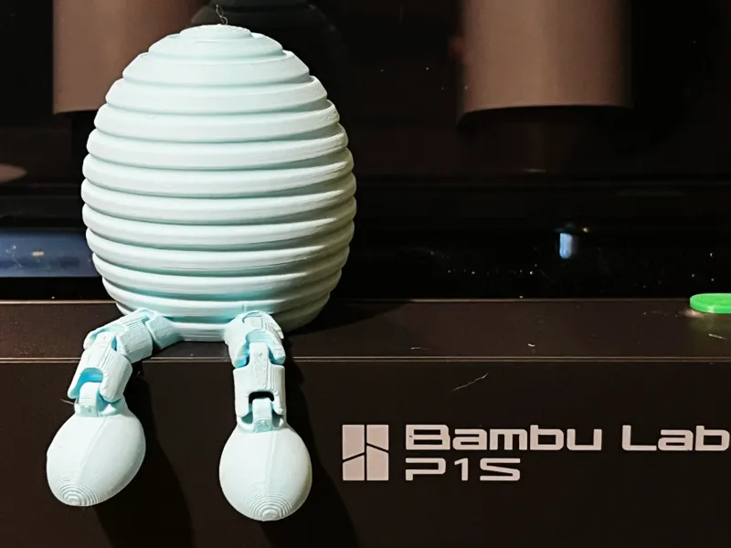 Easter egg with legs