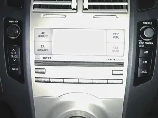 Toyota Yaris 2006 CD-Player Button