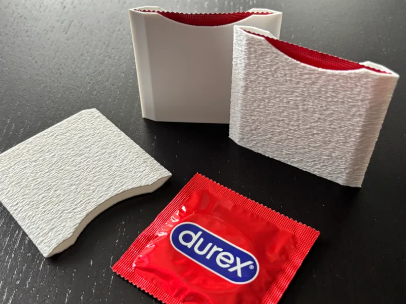Kondom Schutzetui  (Condom Protection Case)