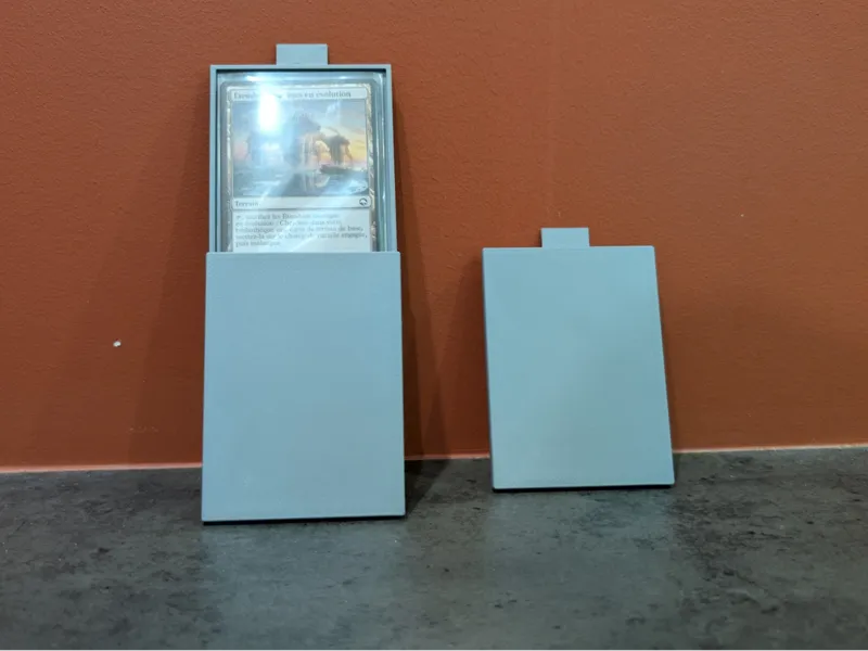 Bulk TCG Card Mailer — Holds 5 sleeved cards