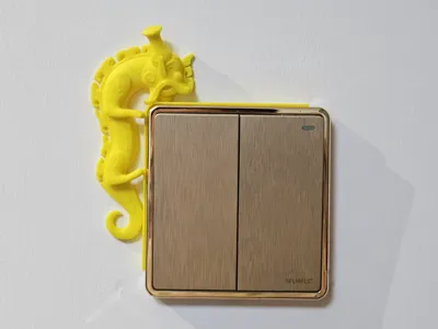 Western Zhou Bronze Climbing Dragon Switch Panel Decoration