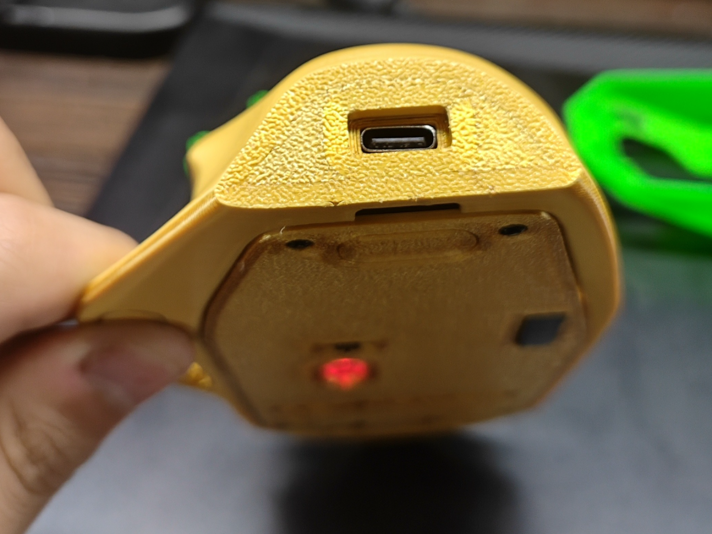 Miniatura 1 do modelo 3D 拓竹鼠标改锂电
