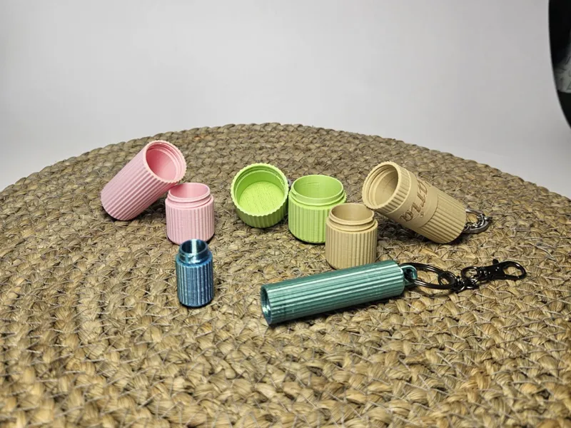 Estuche llavero roscado para pintalabios