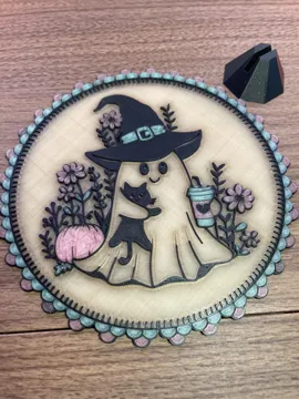 Adorno temático: Cozy Spooky Ghost & Cat Framed Display — vista de referencia 5