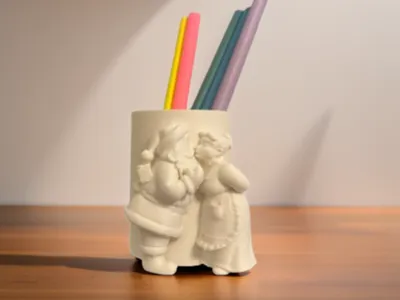 Romantic Santa Pencil Holder – Warm Christmas Feel