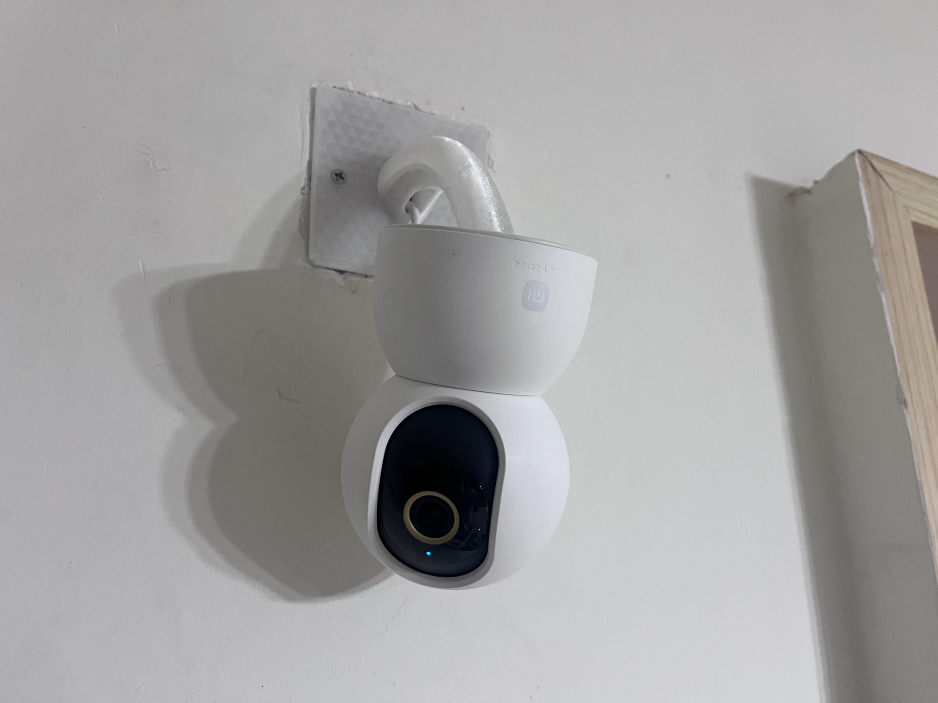 家门口无监控插座？门禁86底盒低成本改造完美解决（仅适用小米监控，成本6块钱以下）